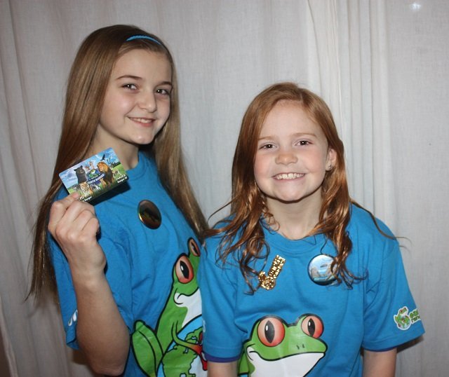 Rowan_Kendra w their Rewards (small)