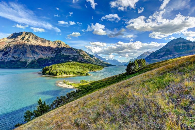 Ultimate Guide to National Parks: Waterton Peace Park